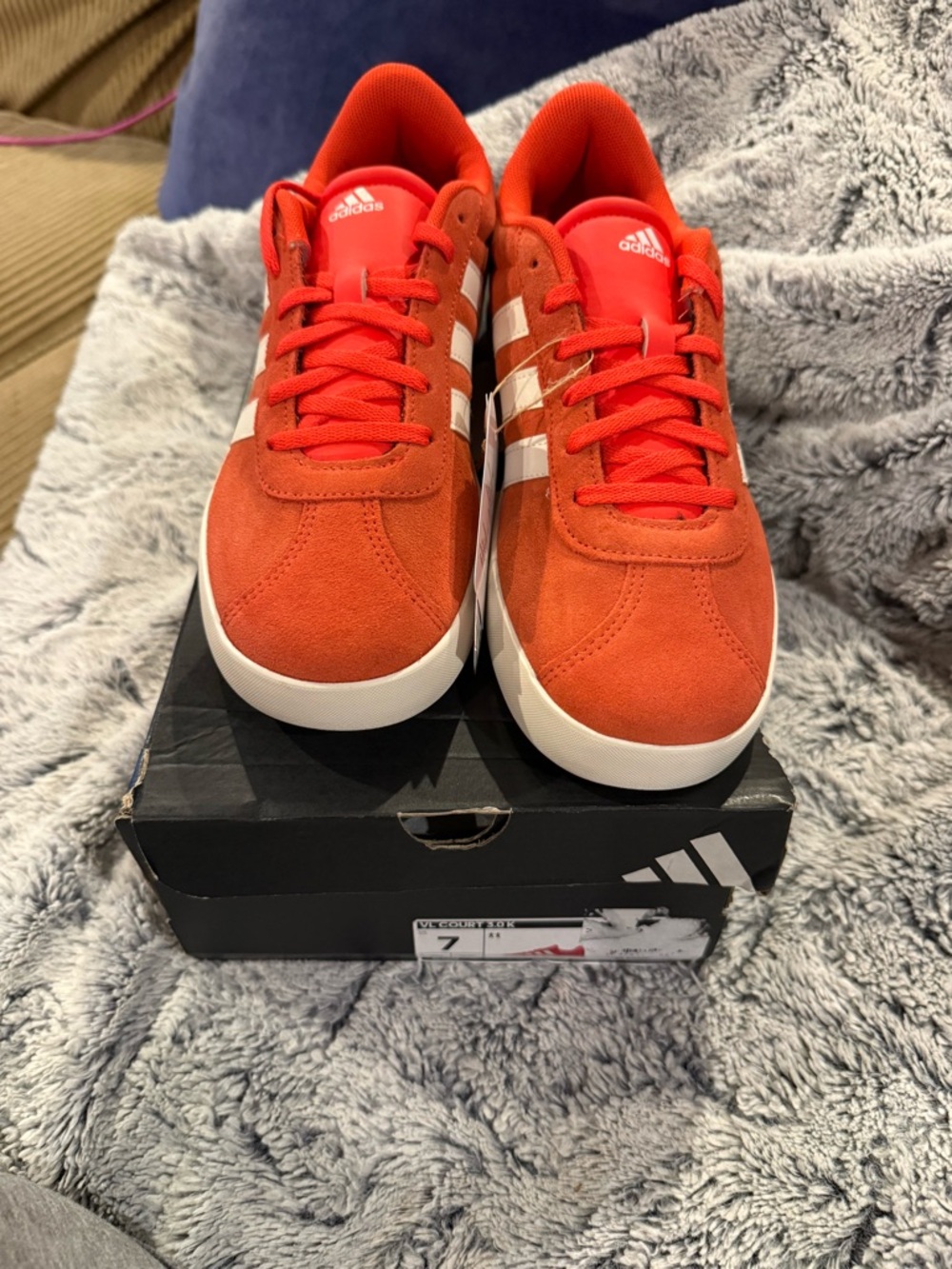 adidas - VL Court 3.0K - Red Suede Sneakers with White Stripes - Picture 2 of 4